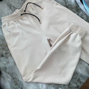 Zara jogger - size M